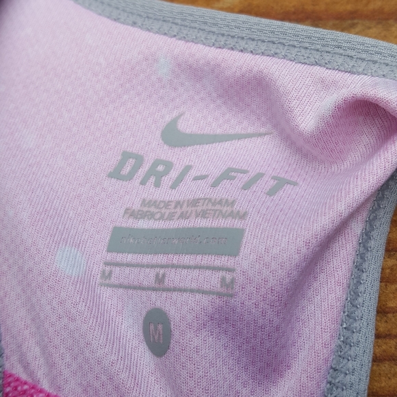 Womans nike tank top - Picture 3 of 3